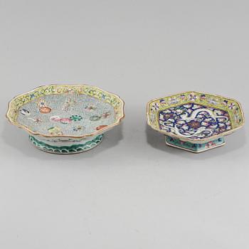 FAT, 2 st, porslin, Kina, omkring sekelskiftet 1900.