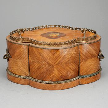 SKRIN, Louis XVI-stil, 1800-talets andra hälft.