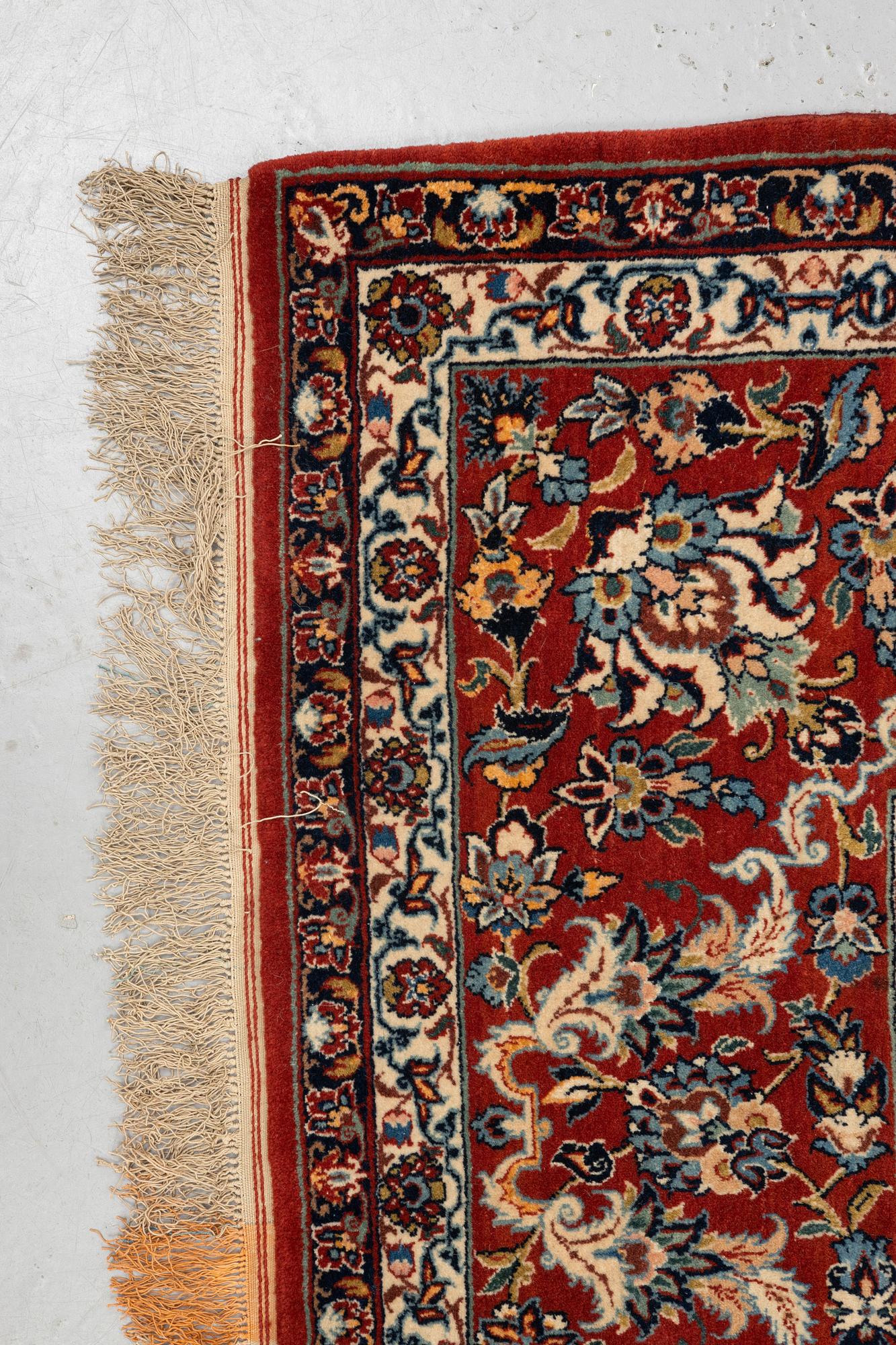 A carpet, semi-antique Esfahan, ca 336 x 212 cm.