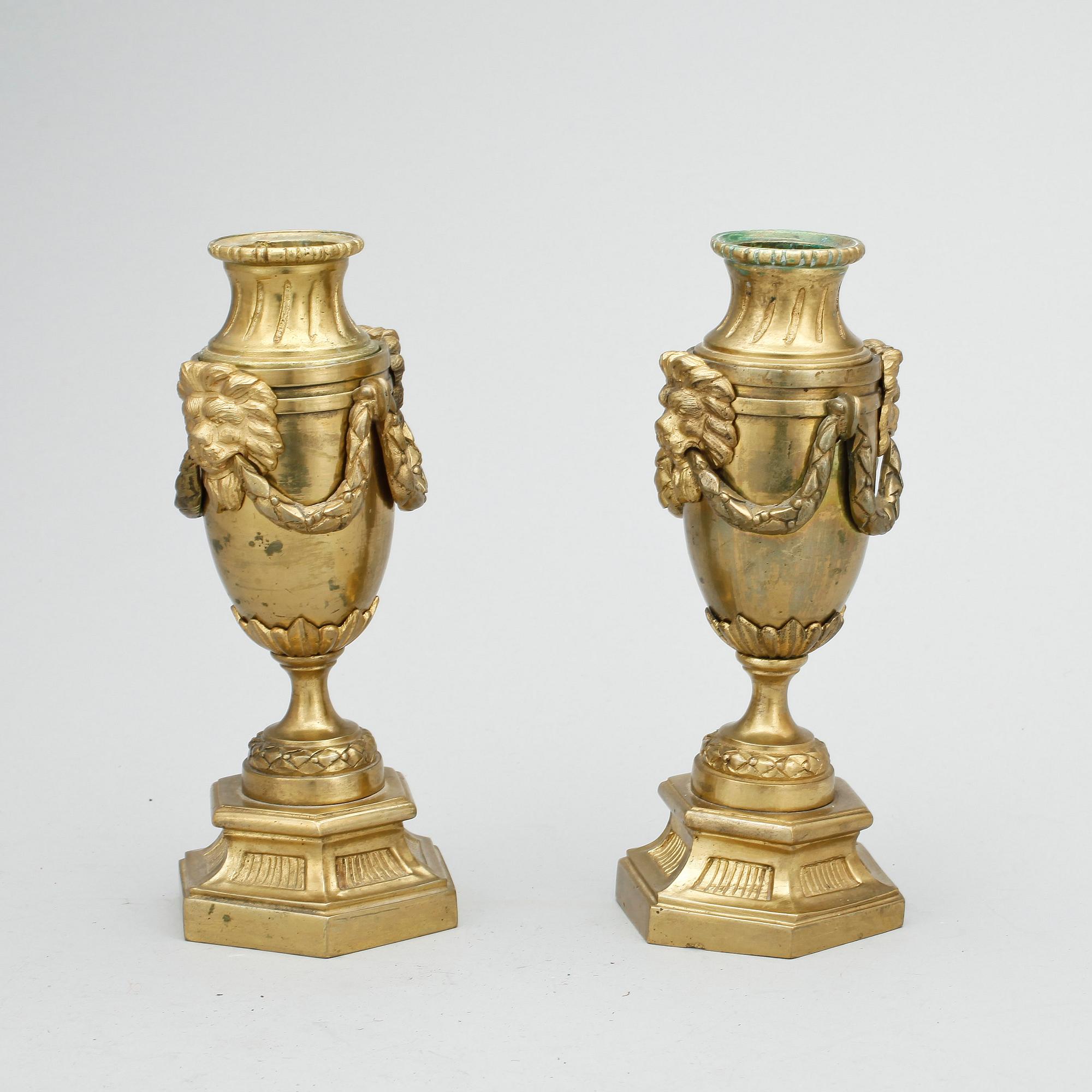 CASSOLETTER, ett par, 1800-tal.