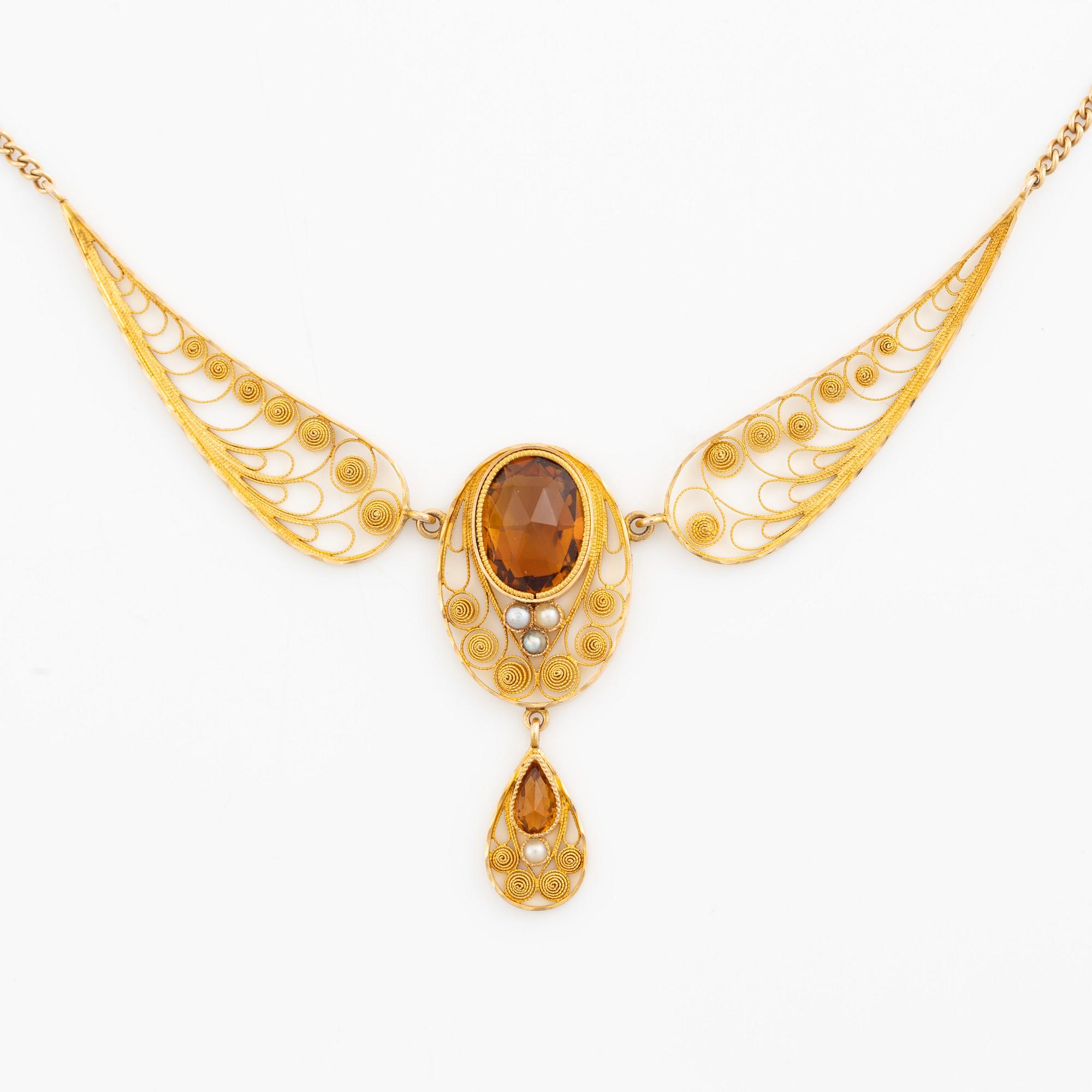 Collier, Dahlgren & Co, Malmö 1908, 18K gold with citrine and seed pearls.