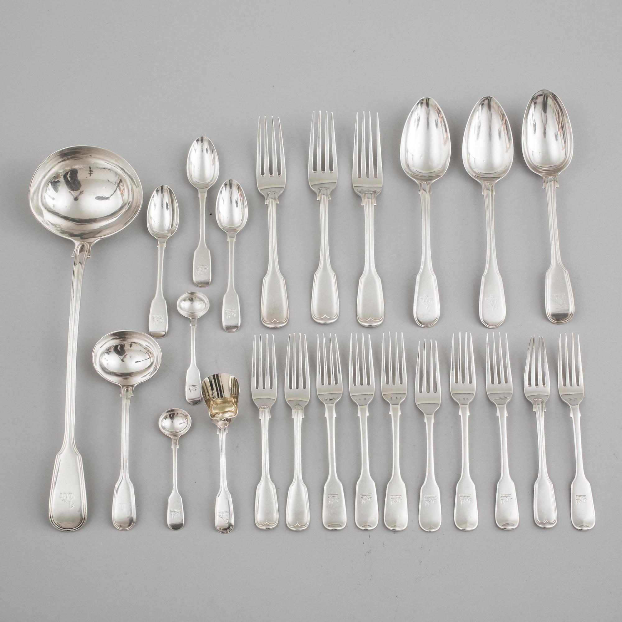 PARTI SILVER, 24 st. Bland annat London, England, 1800-tal. Vikt ca 1384 g.