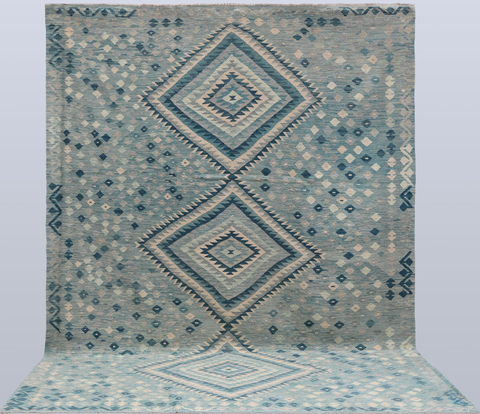 Rug, Kelim, classic design, 348 x 245 cm.