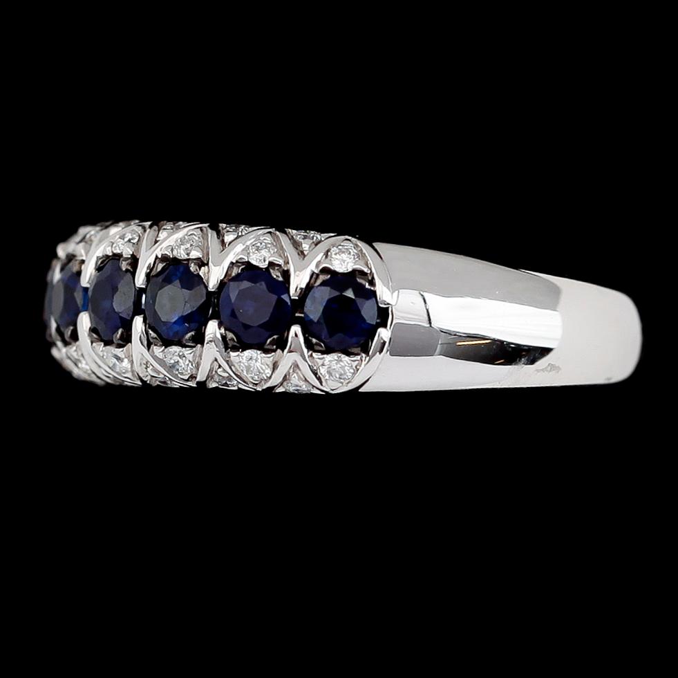 RING, 14K vitguld, blå safirer och diamanter 0.25 ct.