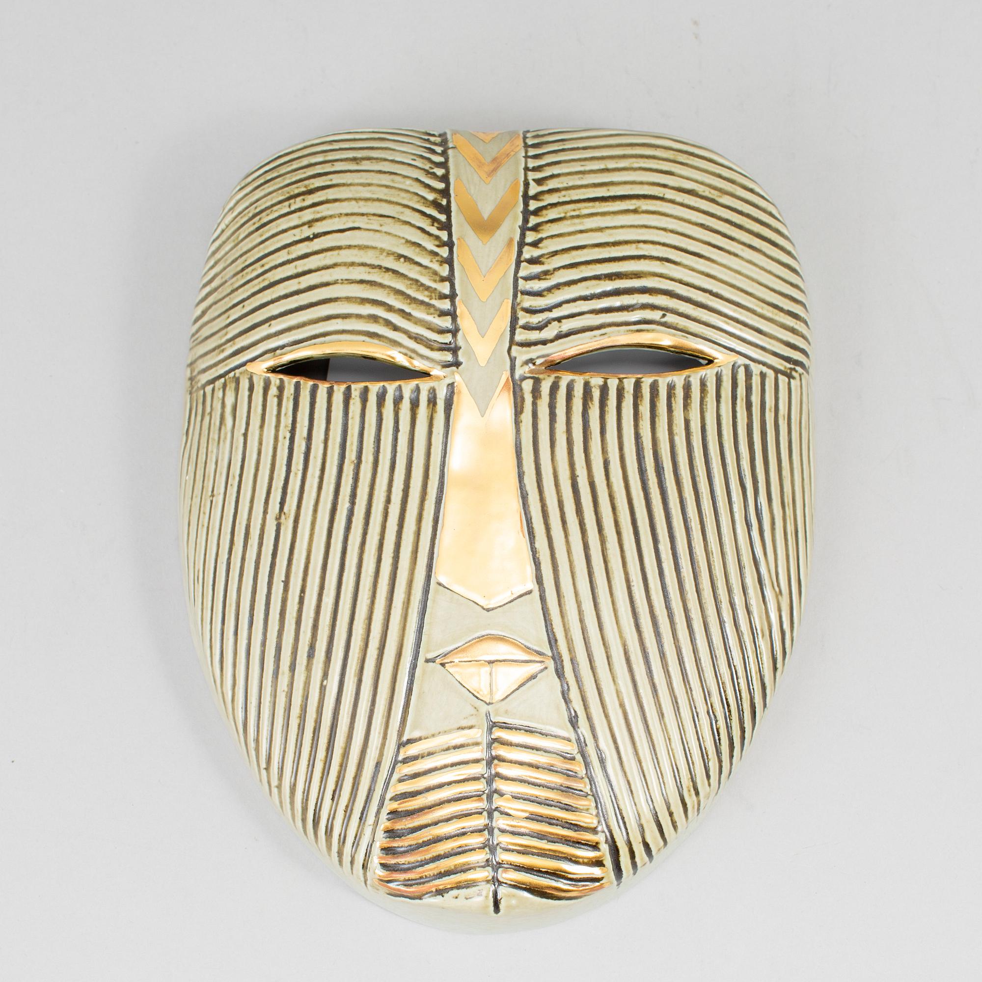 LISA LARSON, a stoneware mask from K-Studion, Gustavsberg.