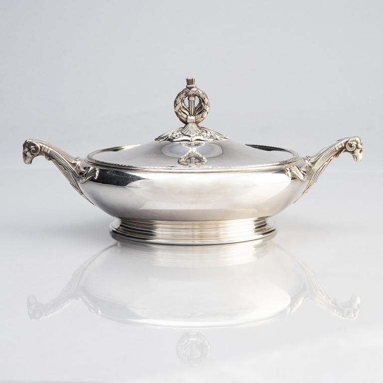 A Swedish silver bowl, mark of W.A. Bolin, Stockholm 1919.