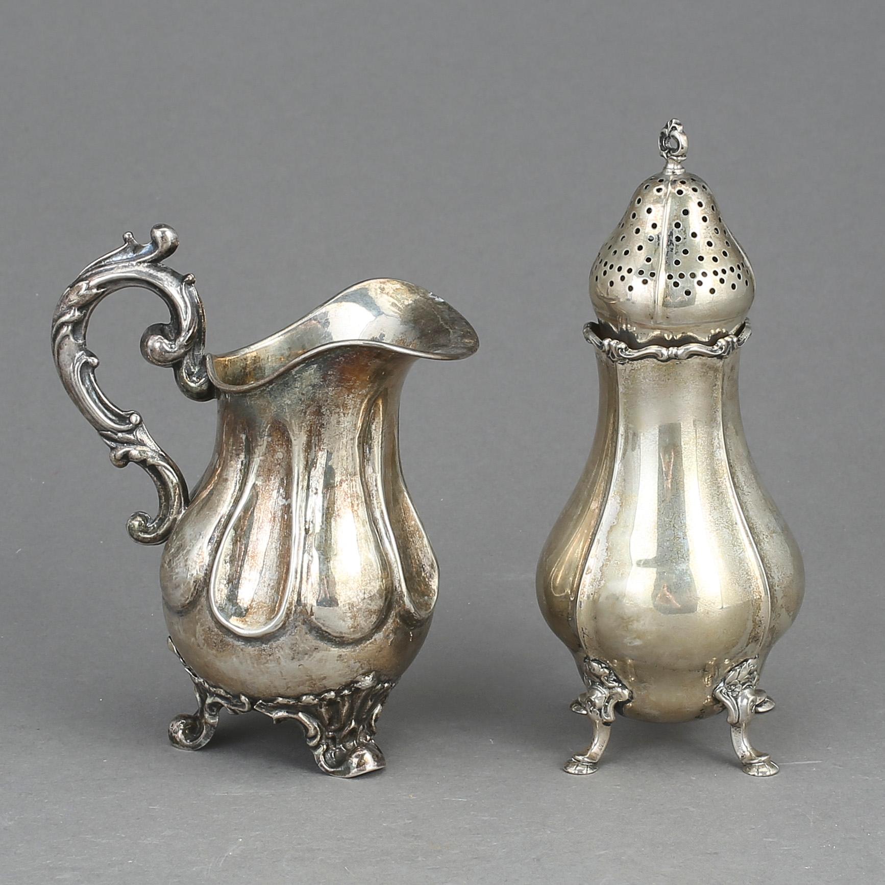 GRÄDDKANNA & SOCKERRUSKA, Silver, bland annat Bror Eric Skogsborg, Eskilstuna, 1864. Total vikt ca 263g.