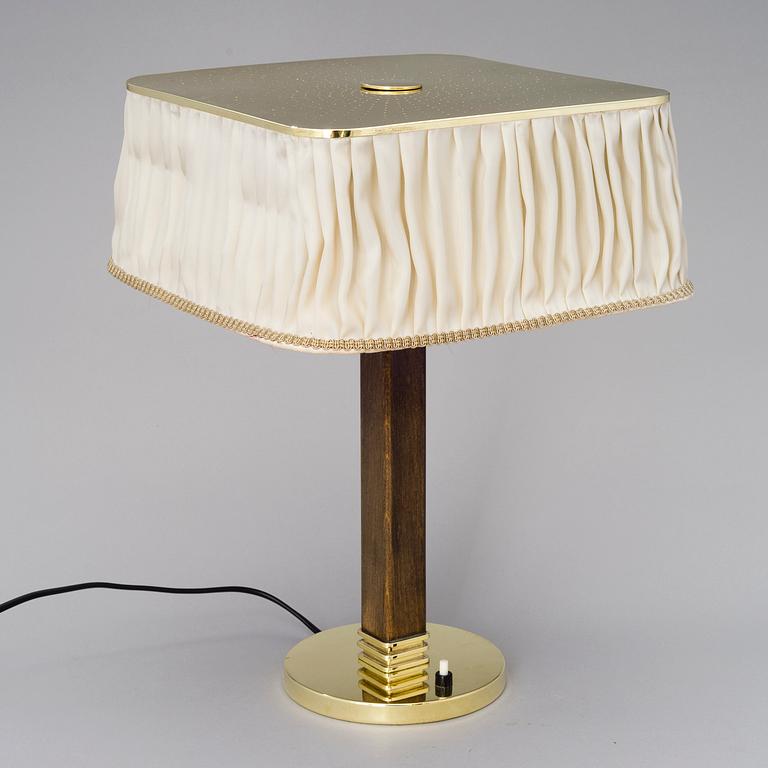 PAAVO TYNELL, table lamp model 5066, Taito Oy, the mid-1900s.