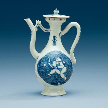 A blue and white ewer with cover, Qing dynasty.