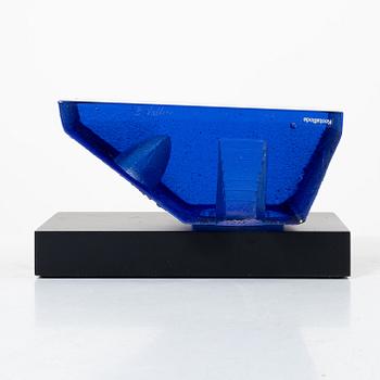 Bertil Vallien, a limited edition glass sculpture Kosta Boda, Sweden, signed.