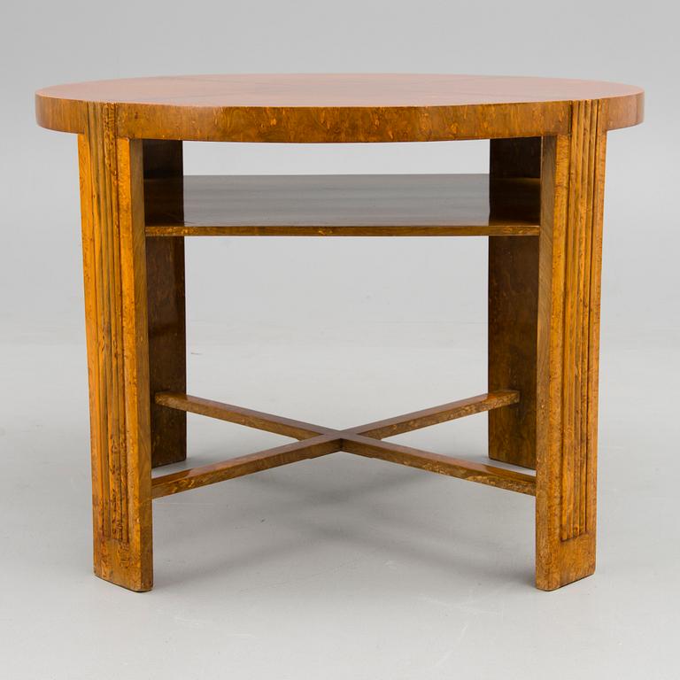 Eliel Saarinen, A 4-piece furniture suite manufactured by  N. Bomanin Höyrypuusepäntehdas, Turku. Finland. Designed circa 1908.