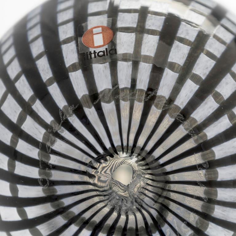 Oiva Toikka, An annual egg, 'Mirella's egg',  signed O. Toikka Nuutajärvi 2012, 65/750.