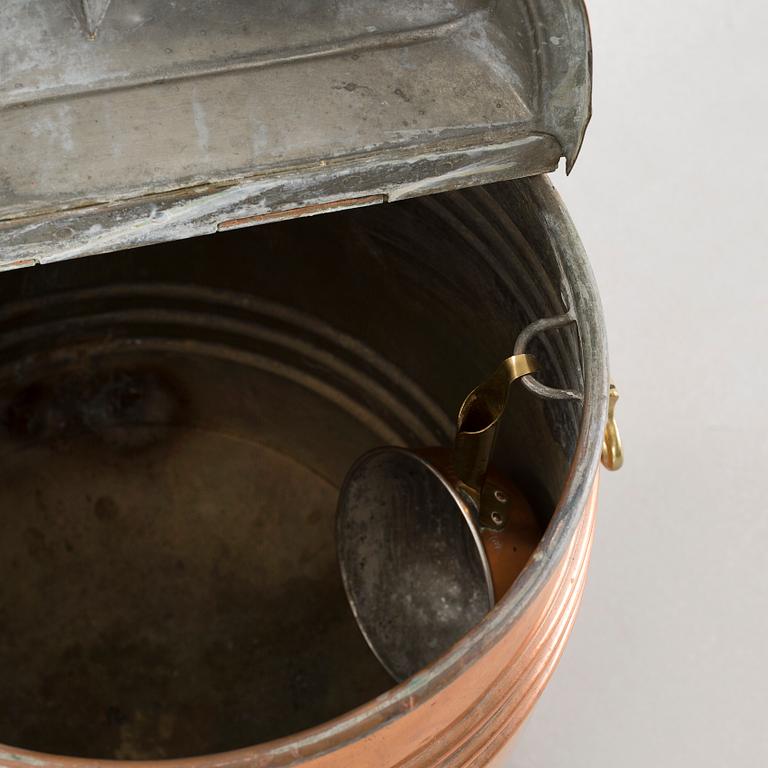 A water barrel from around year 1900.