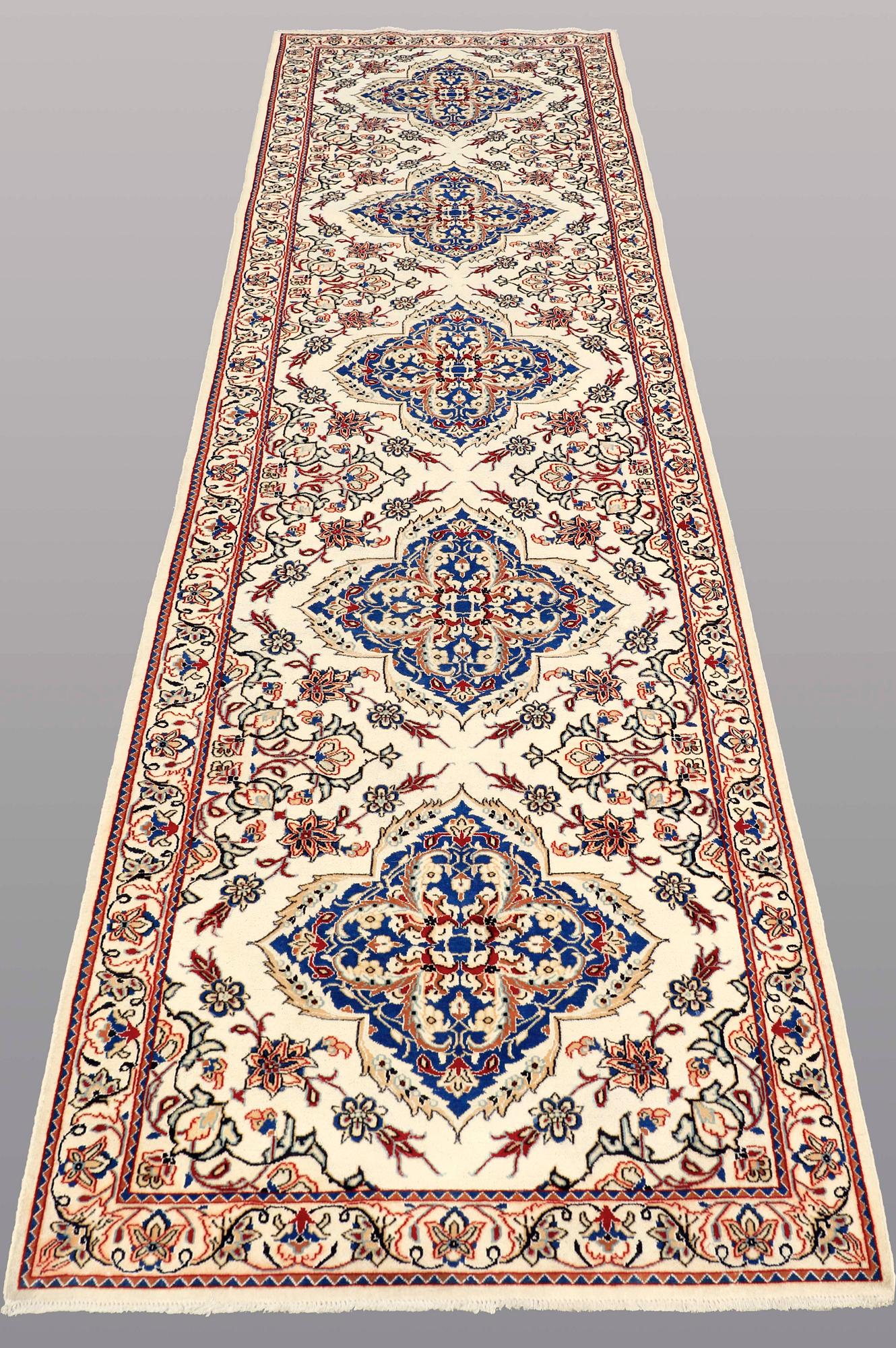 GALLERIMATTA, Nain s.k 9 LAA,  ca 380 x  97 cm.