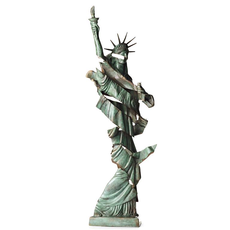 Fernandez Arman, "Statue of Liberty, horizontally sliced".