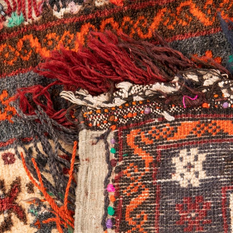 Carpet Bakthiari Sofreh old 64x36 cm.