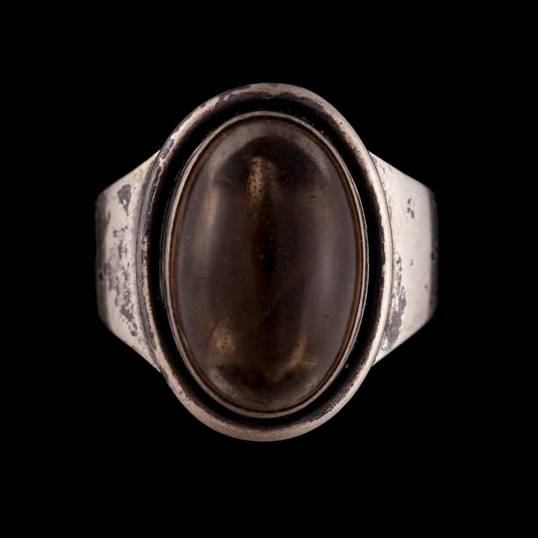 RING och ARMBAND, silver, rökkvarts. E. Granit & Co. Vikt totalt ca 17,5 g.