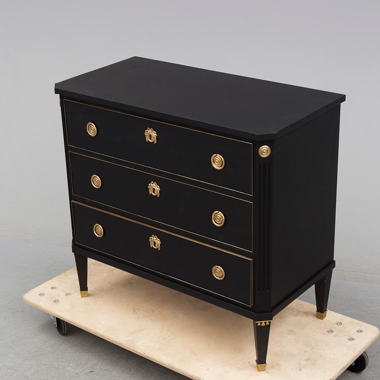 A mid 20th century gustavian style chest of drawers.