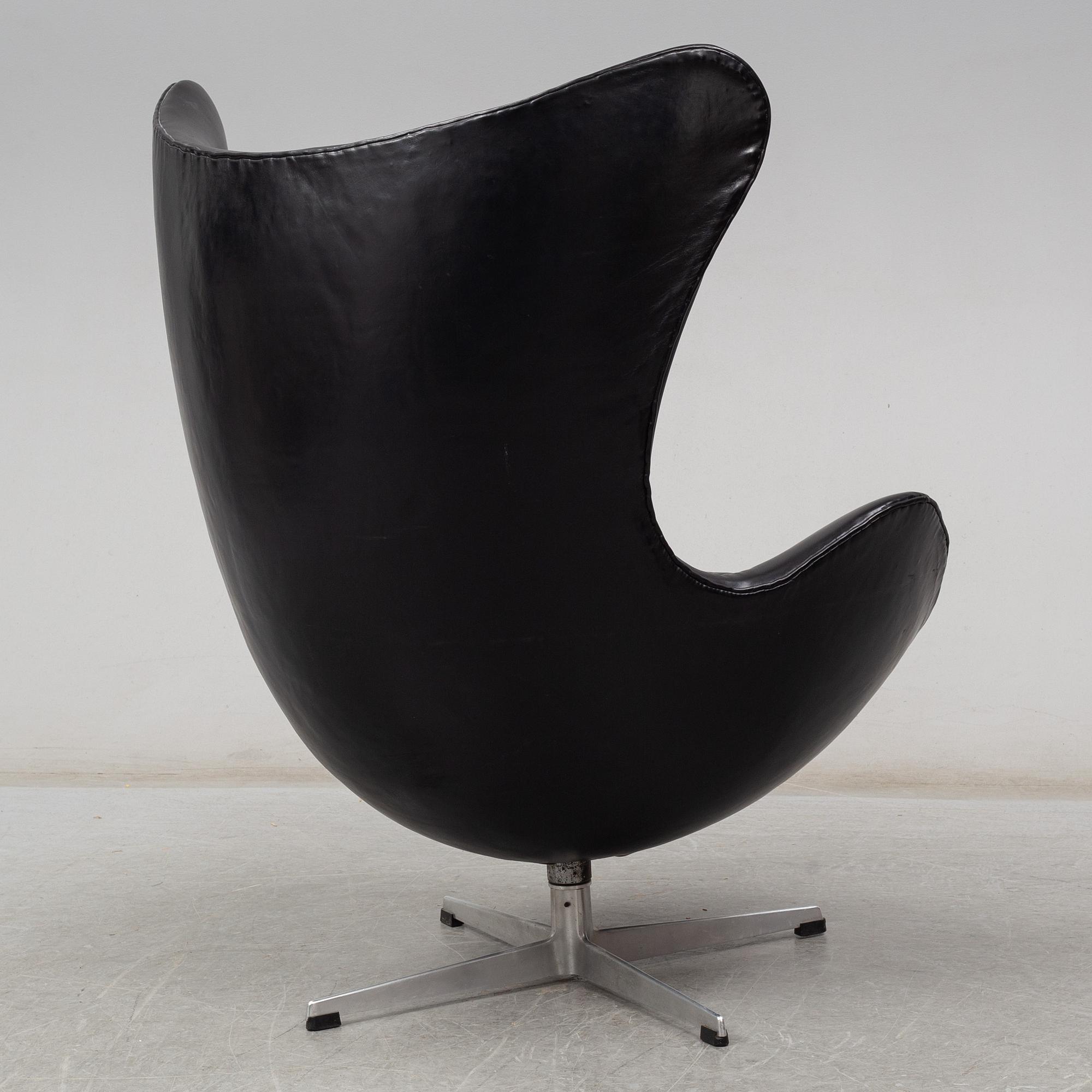A 1960s arm chair "Egg chair" designed for Fritz Hansen, Denmark.