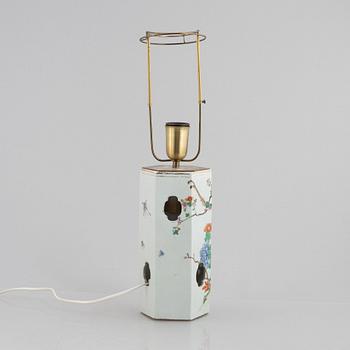 A porcelain hat stand made into a table lamp, China, early 20th century.