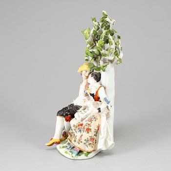 A porcelain figurine group, first half of the 20th century.