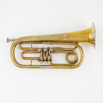 A crown marked brass horn, first part of the 20 th Century.