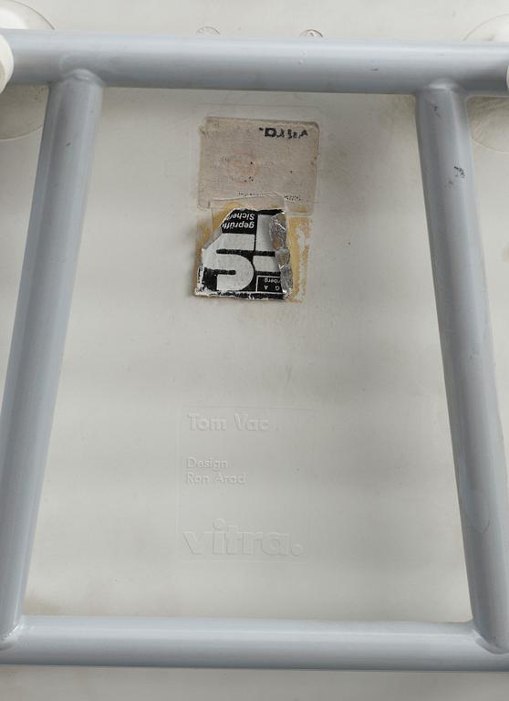 STOLAR, 2 st, "Tom Vac" formgivna av Ron Arad, Vitra. 1999.
