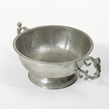A bowl by Olof Artedius, Jönköping, 1759.