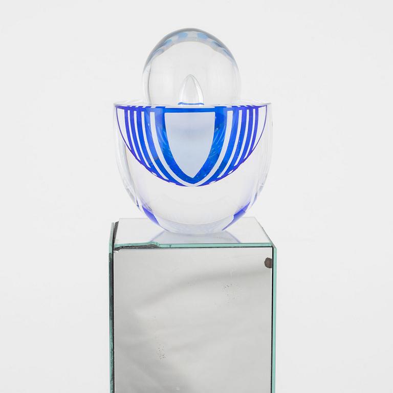 Hanne Dreutler & Arthur Zirnsack, a glass object, Studio Åhus.