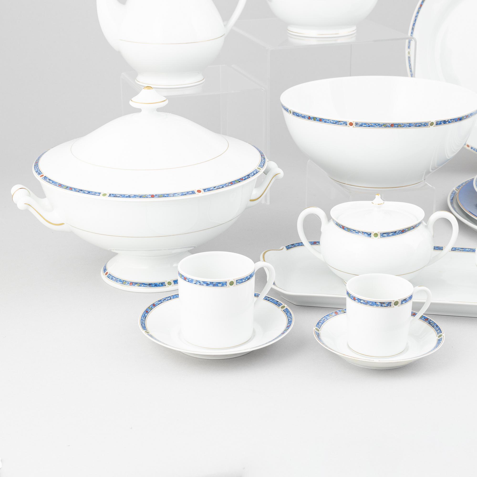 A 78 piece porcelin 'Châtelaine Bleu' dinner service, and 24 piece 'Lazuli, 'Haviland, Limoges, France.