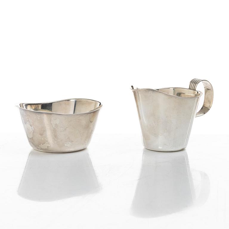 Gustaf Janson, sockerskål och gräddkanna, sterlingsilver, CG Hallberg, Stockholm, 1958.