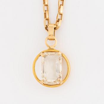 Sven-Erik Högberg, 18K gold link, with pendant.