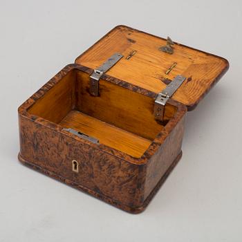 JACOB SIÖLIN, a burr alder veneered box from Köping, signed and numbered 506.