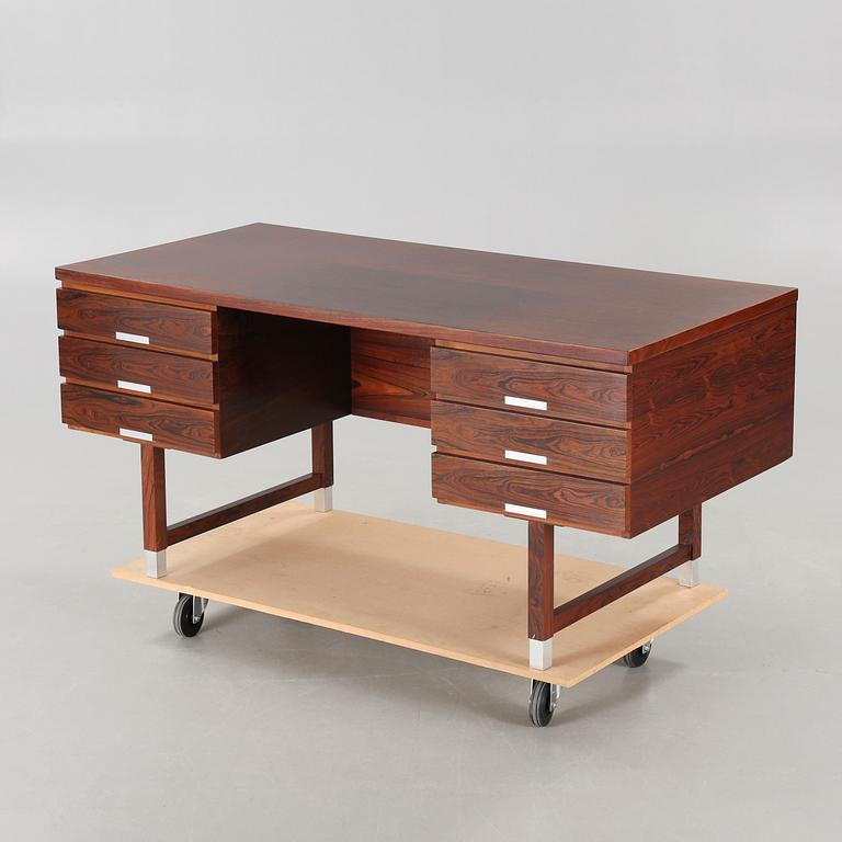 A 1960/70s "EP 401" writing desk, designed by Kai Kristiansen for Feldballes Møbelfabrik.