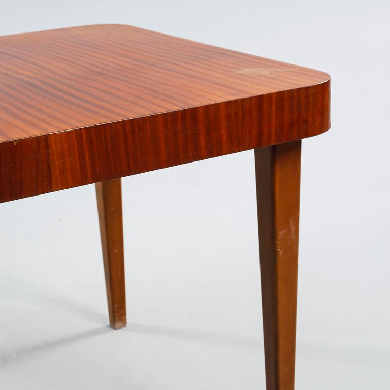 A dining table named "O.K.", Axel Einar Hjorth, made in the second quarter of the 20th century.