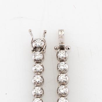 Tennisarmband av 18K vitguld med runda briljantslipade diamanter 3,50 ct totalt, R.Jacot Zermatt Schweiz.