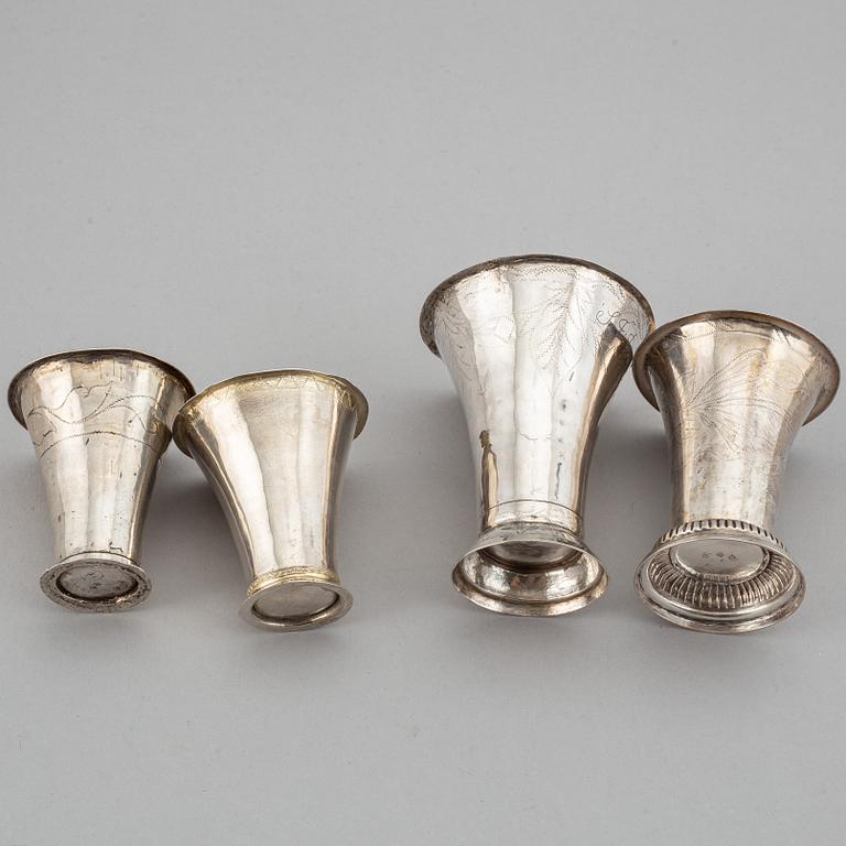 A mixed lot of four Swedish silver beakers, 1797-1818.