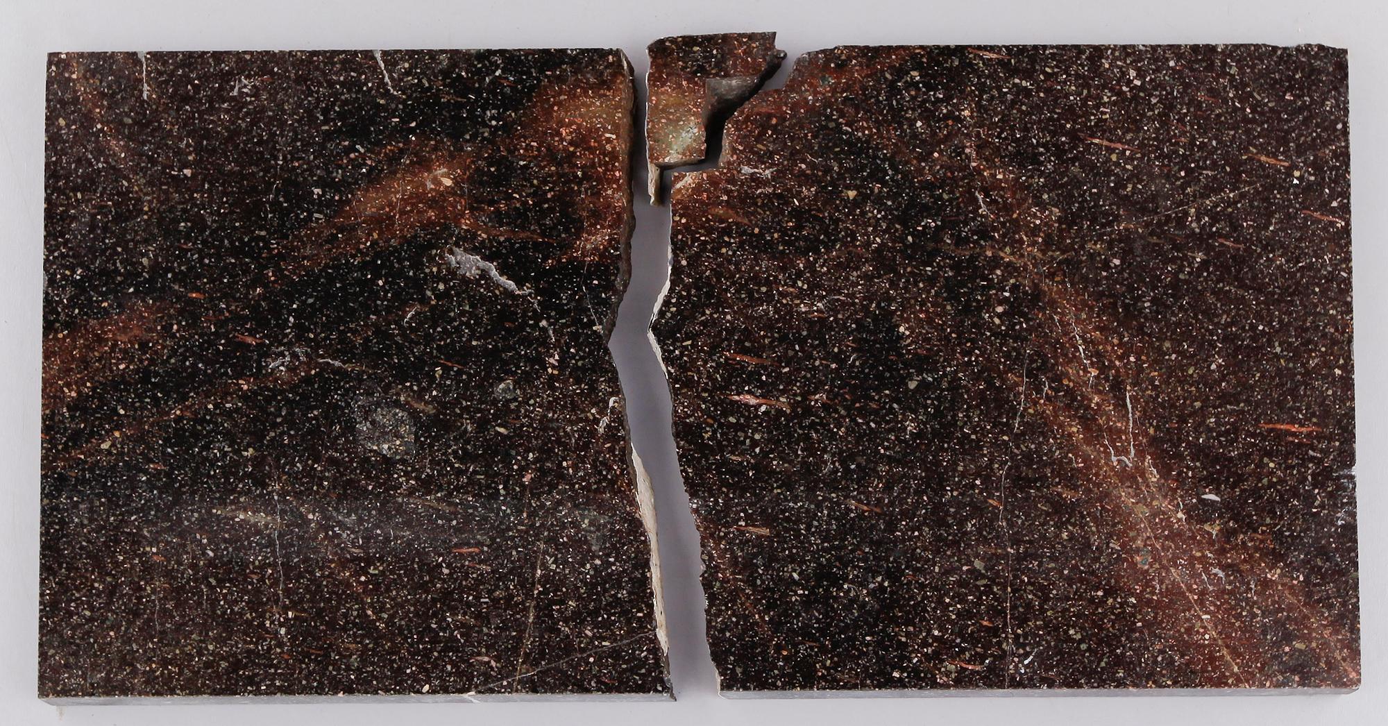 PORFYRSKIVOR, 2 delar.