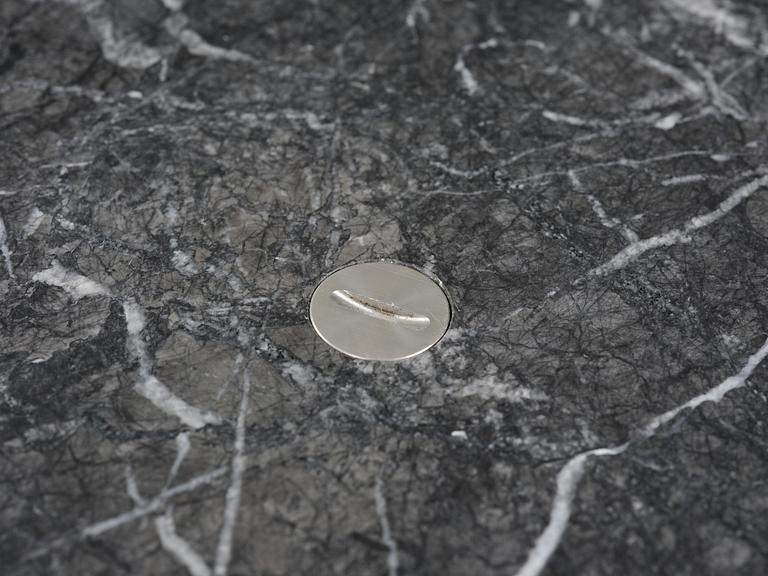 Per Söderberg, matbord, "NEB Dining Table", No Early Birds, Stockholm, 2022.