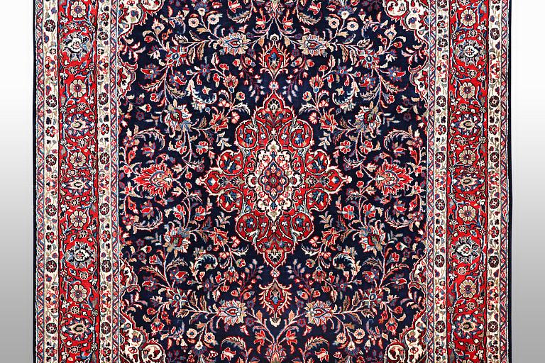 Matto, Sarouk, ca 308 x 245 cm.