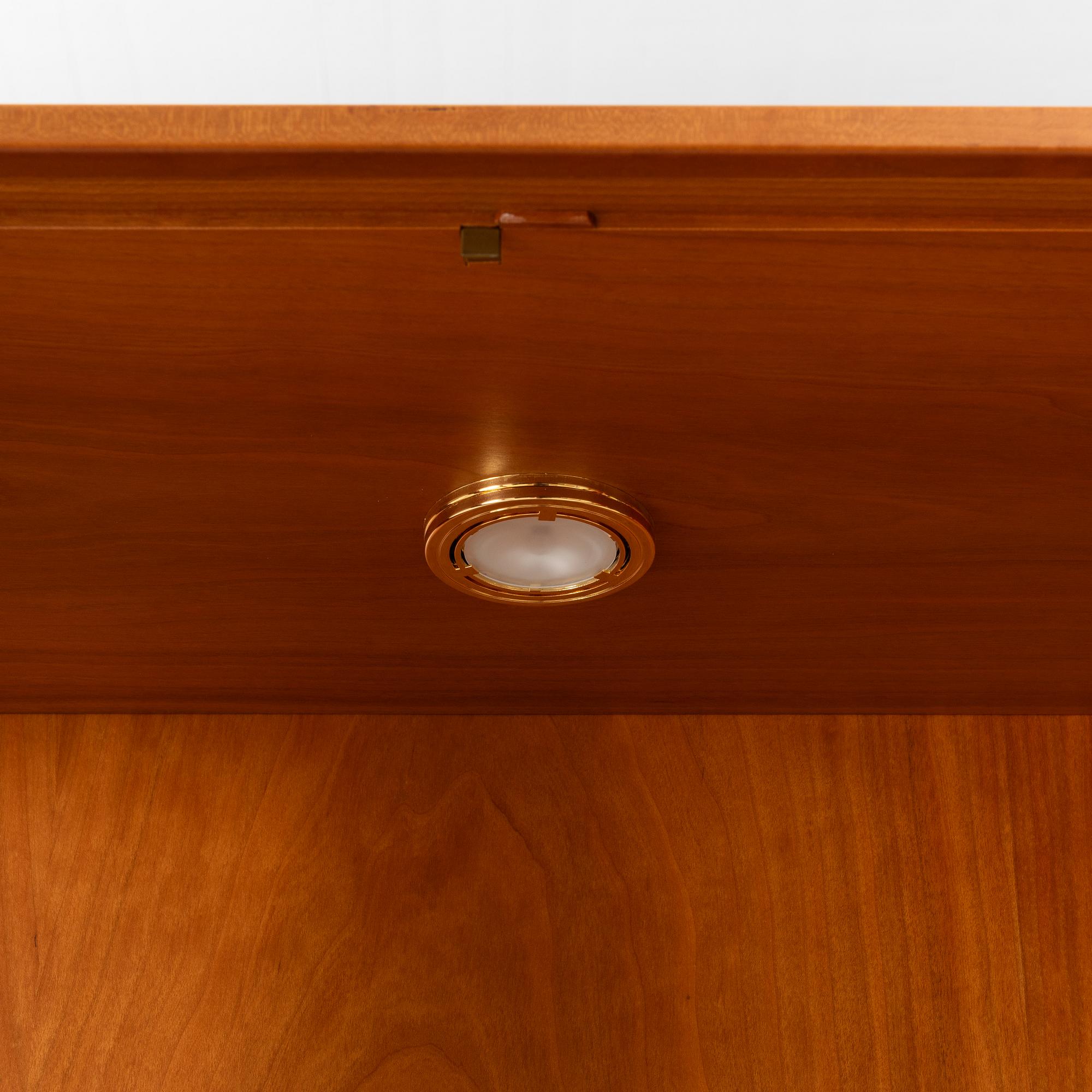 Carl Malmsten, Display cabinet, “Undantaget”, Åfors Möbelfabrik AB, second half of the 20th century.