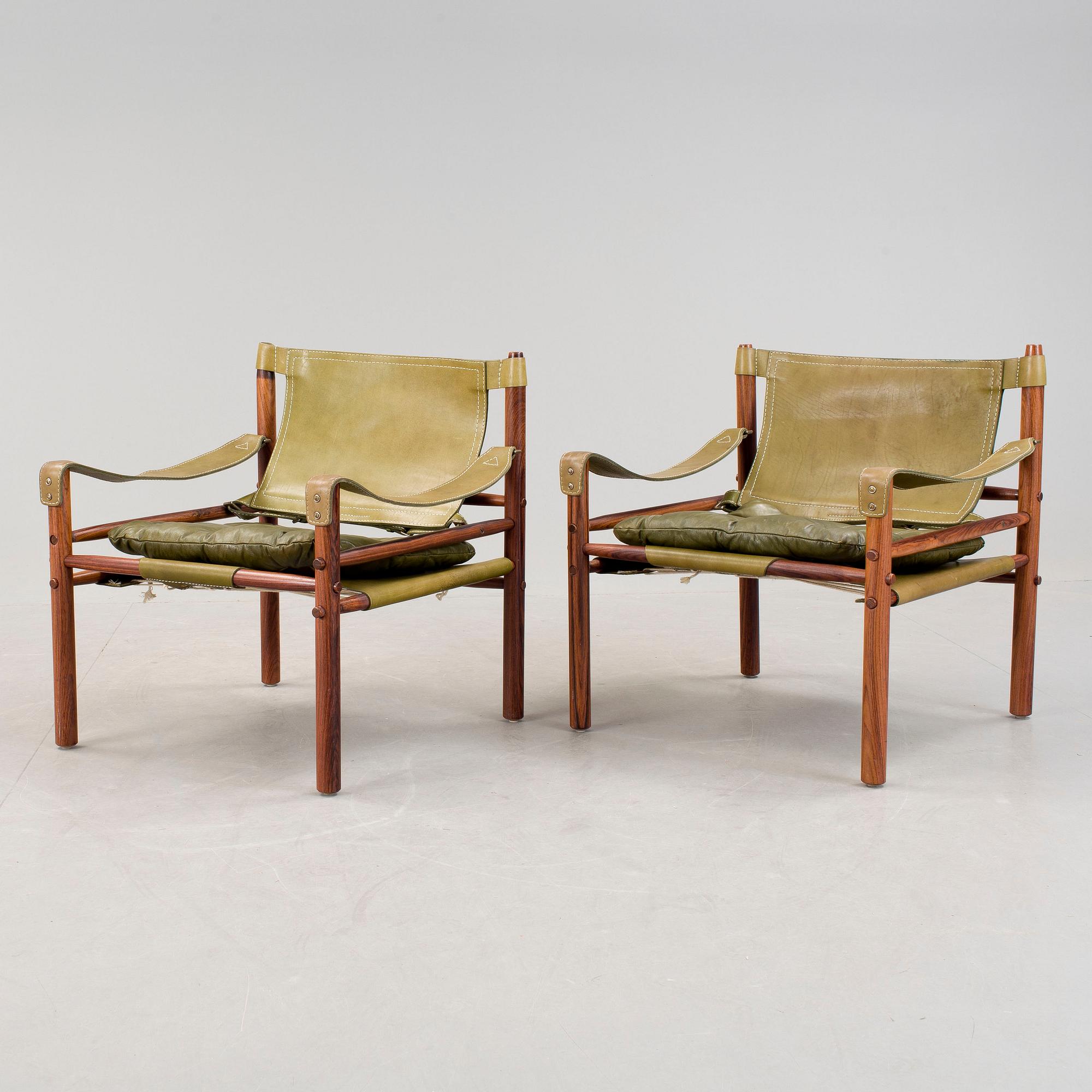 KARMSTOLAR, ett par, "Sirocco", Arne Norell, formgiven 1964.