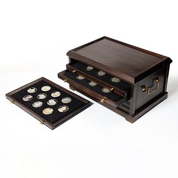 Box with medals silver 925/1000. "The Master and the Genius Leonardo da Vinci". Franklin Mint 1970s.