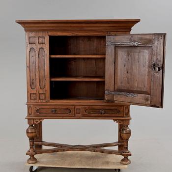 SKÅP, barockstil, 1900-tal.