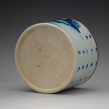 A blue and white brush pot, Qing dynasty, 18th century.