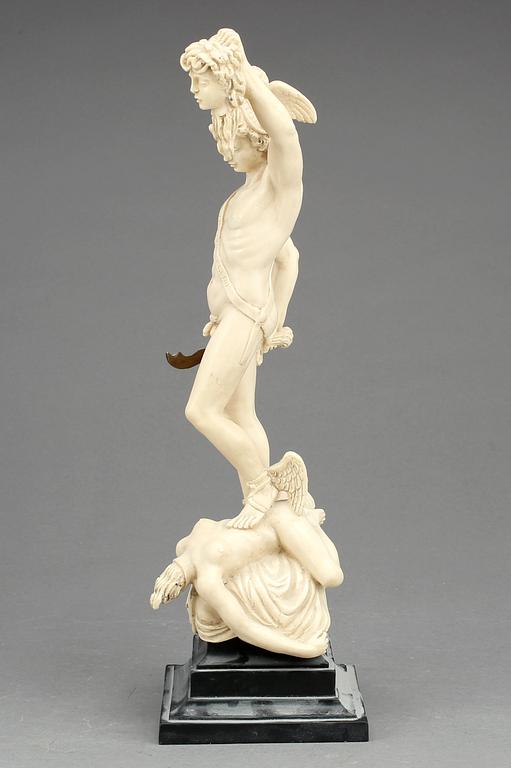 SKULPTUR, konstmassa, sign G. Ruggeri. 1900-talets andra hälft.