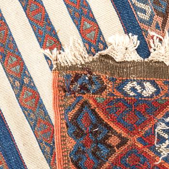 Carpet Bakthiari runner  old 293x93 cm.