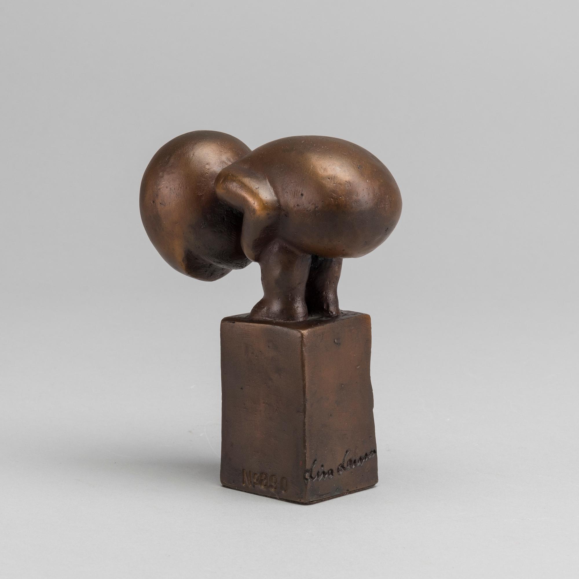 LISA LARSON, bronze, "Yran" No 890.