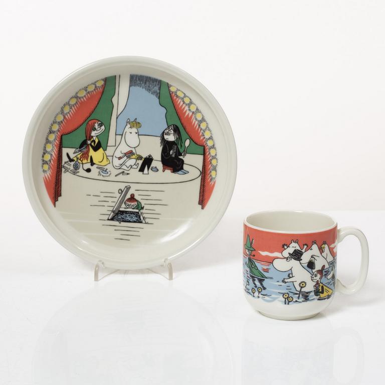 Arabia, Moomin mugs, plates and a jug, 7 pieces, porcelain, Finland.