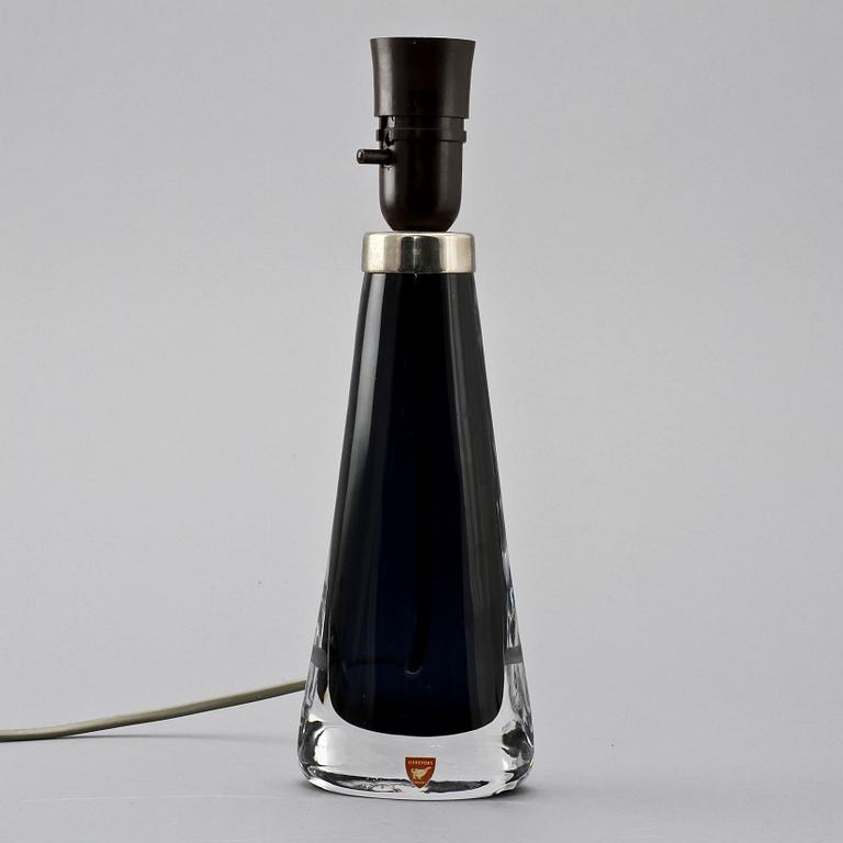 BORDSLAMPA, glas, Carl Fagerlund, Orrefors, 1900-talets andra hälft.
